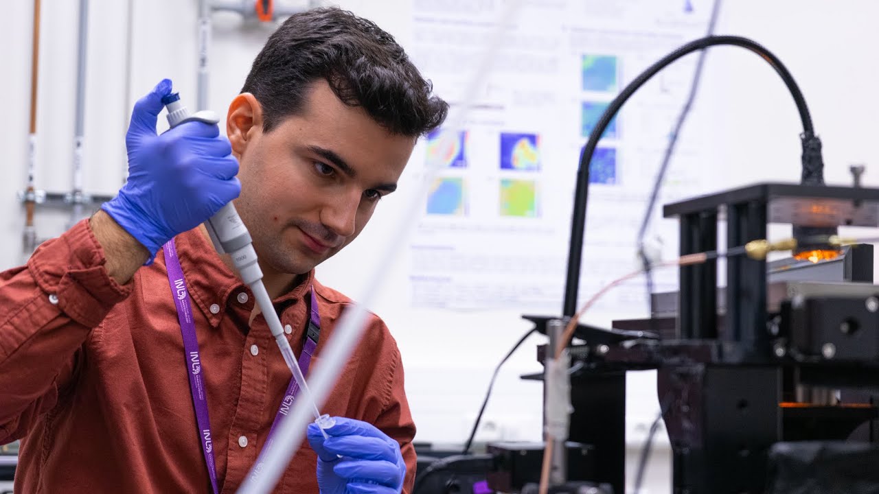 Nanoscale analysis with DNA-graphene origami