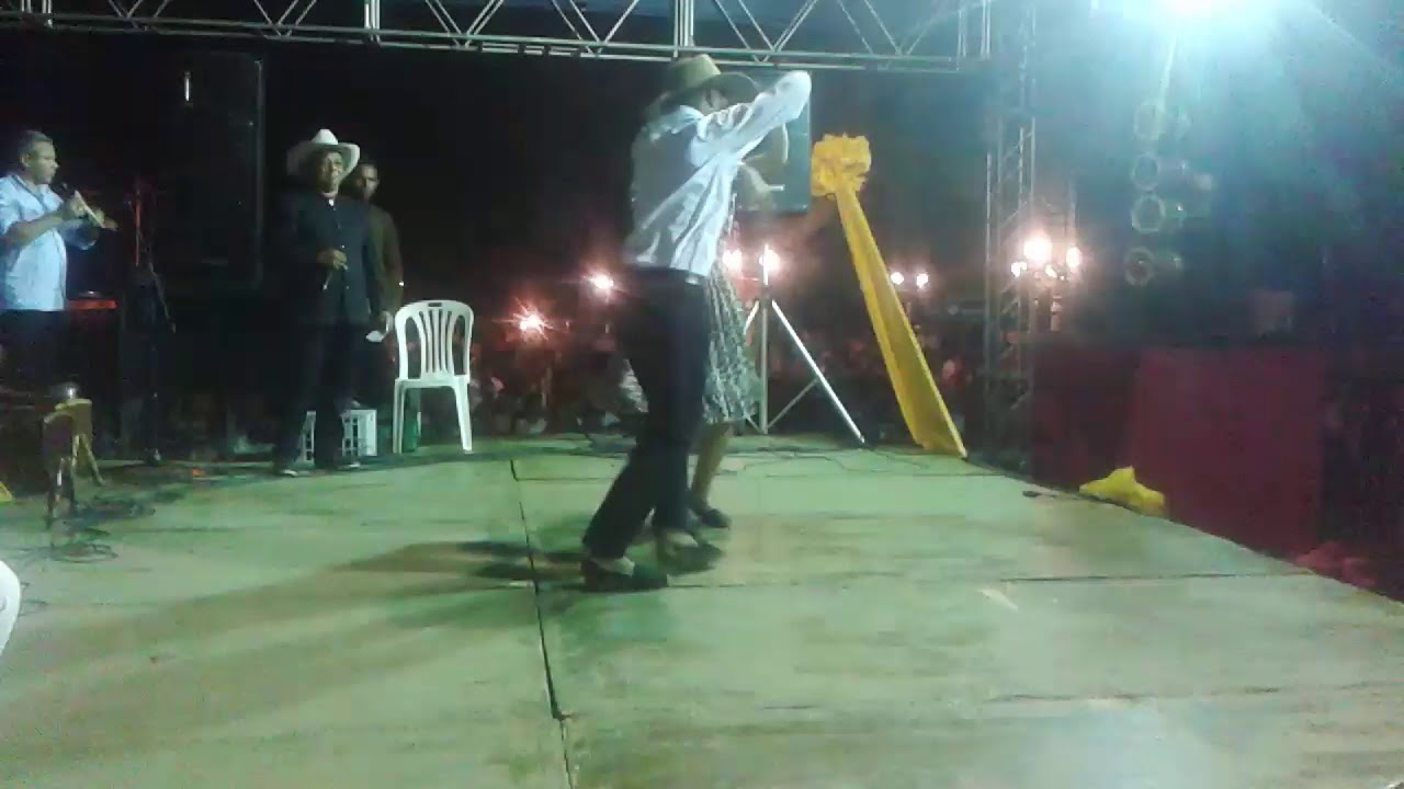 Mary Nazareth y Alexis Hidalgo