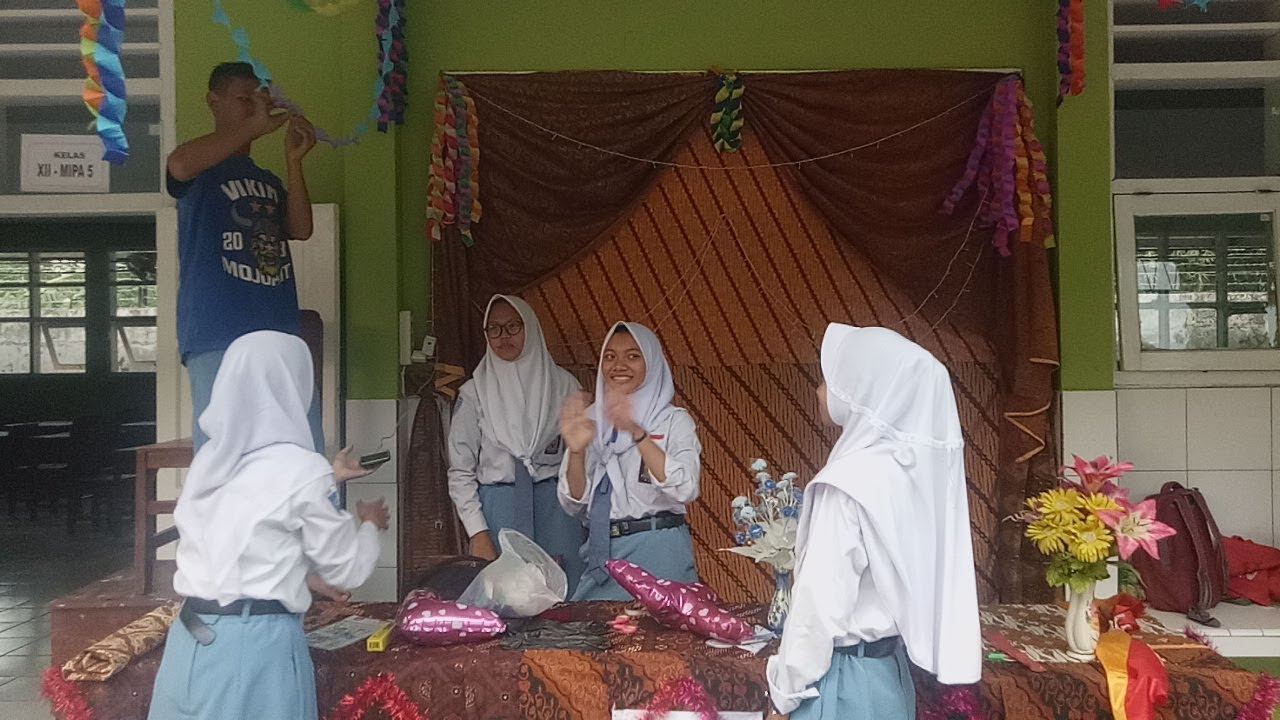 Persiapan Bazar Pra-PKWU SMAN 1 Bangsal