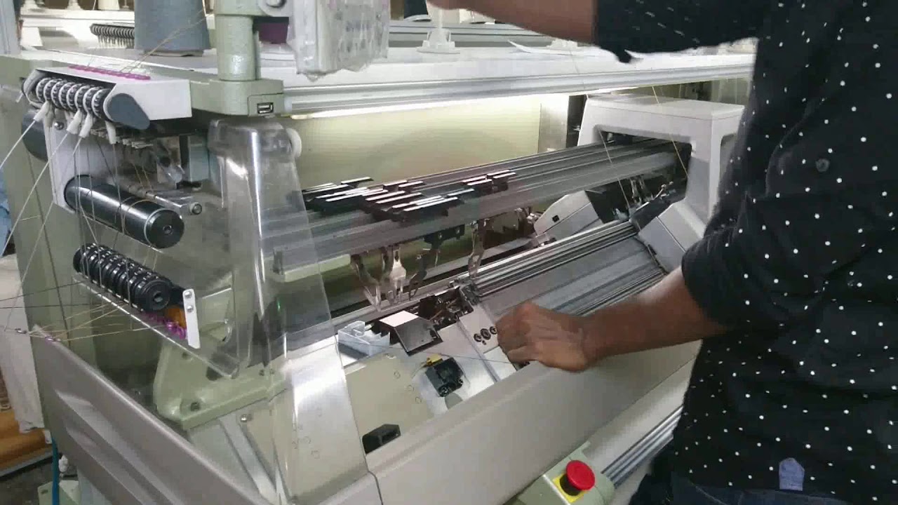 Sweater knitting jacquard machine