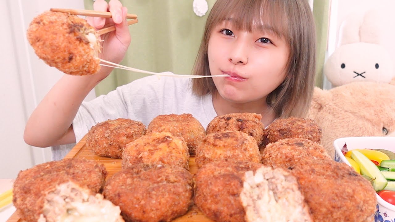 【大食い】[咀嚼音] チーズたっぷりのメンチカツ🐷🧀