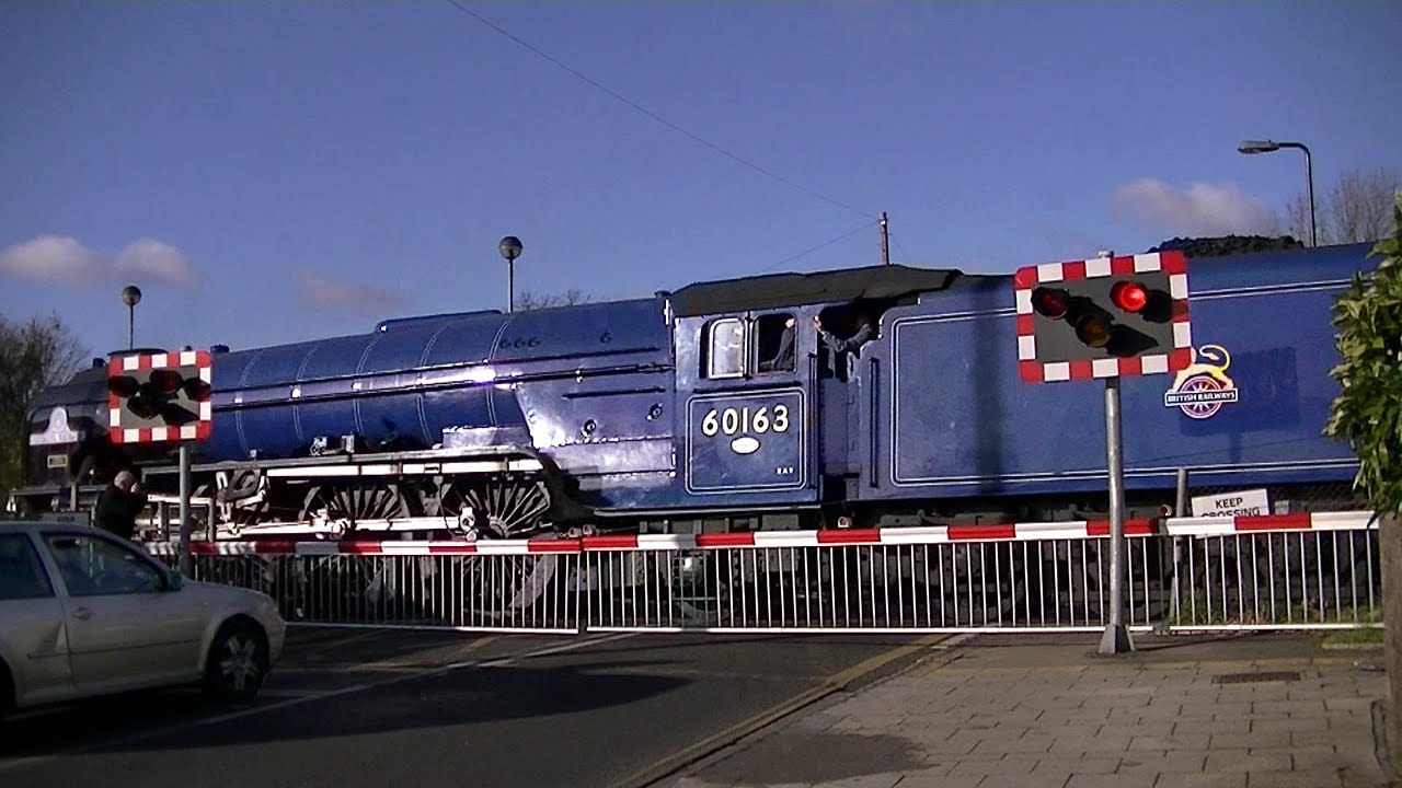 60163 Tornado, A freight and Sarah Siddons, Bollo Lane level crossing. 10/12/2012.