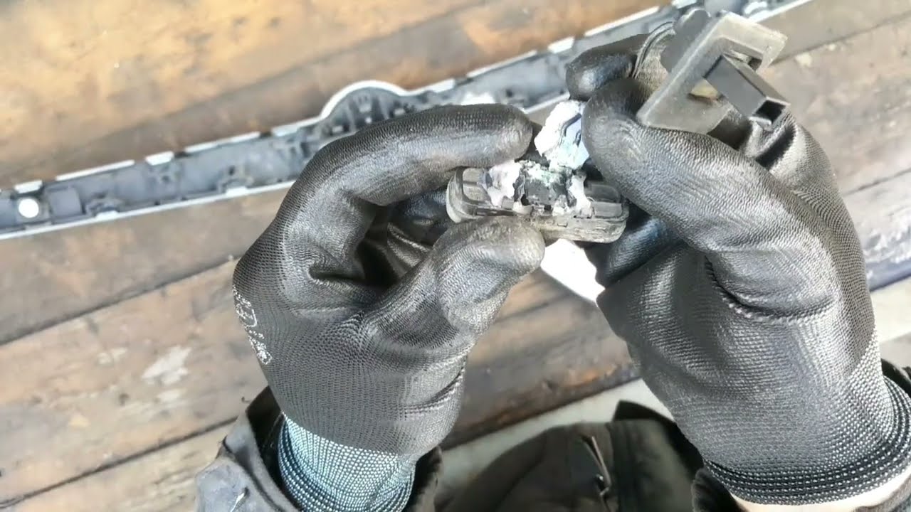 Opel Insignia, niedziałające otwieranie klapy tył. Od diagnozy do naprawy.