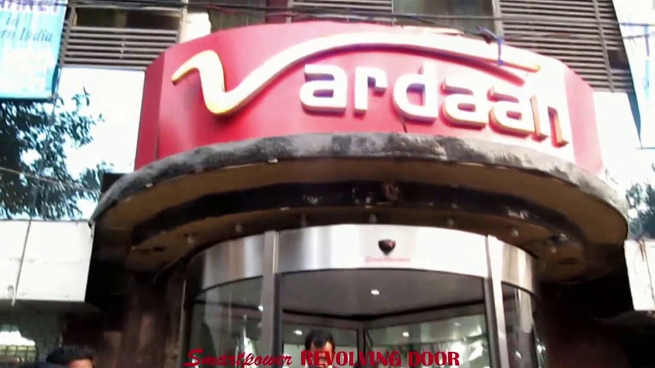 Auto Revolving Door In Vardaan Market Kolkata