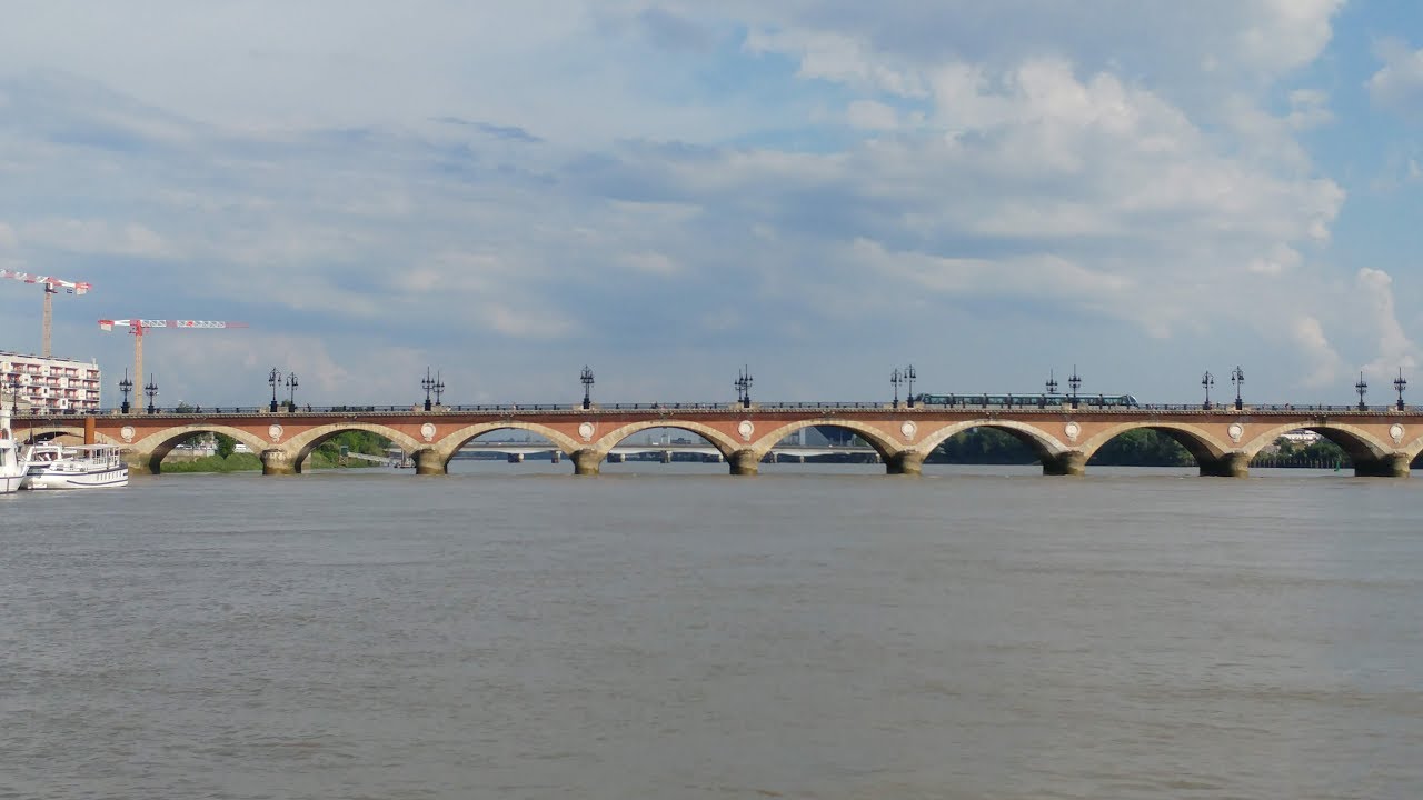 The river Garonne by boat - Bordeaux - Saverio Pepe