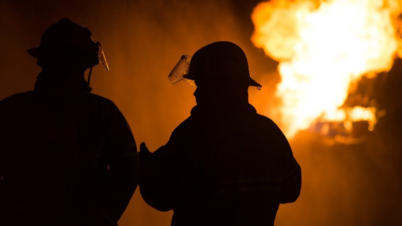 Victorian firefighters offered major pay increase