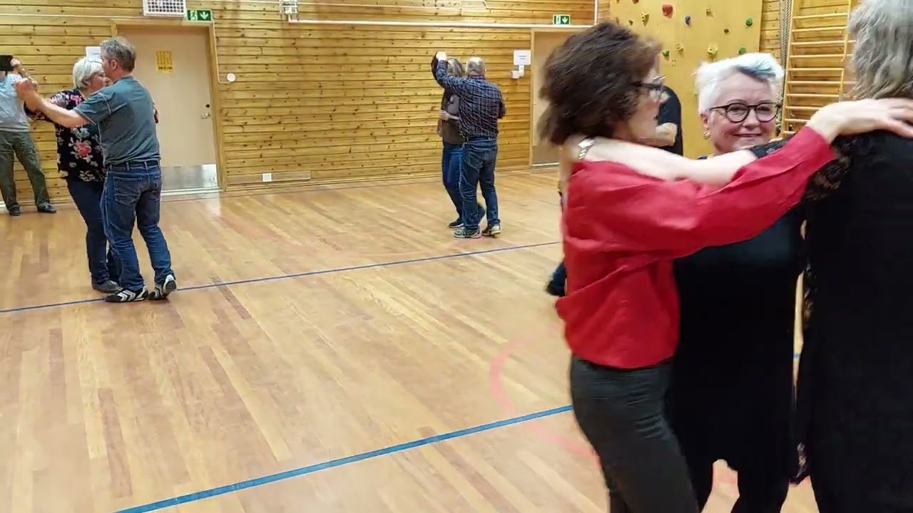 Ronja-vals av Bengt H.Jacobsen Ullensaker Spelemannslag Sørum Leikarring Blaker  Magne Engebretsen