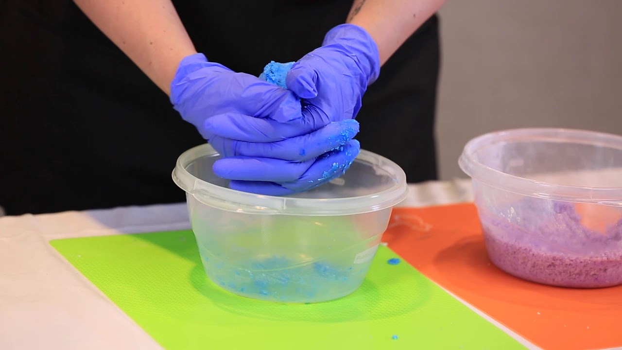 HSCG How-To: Solid Bubble Bath with Amanda Aaron
