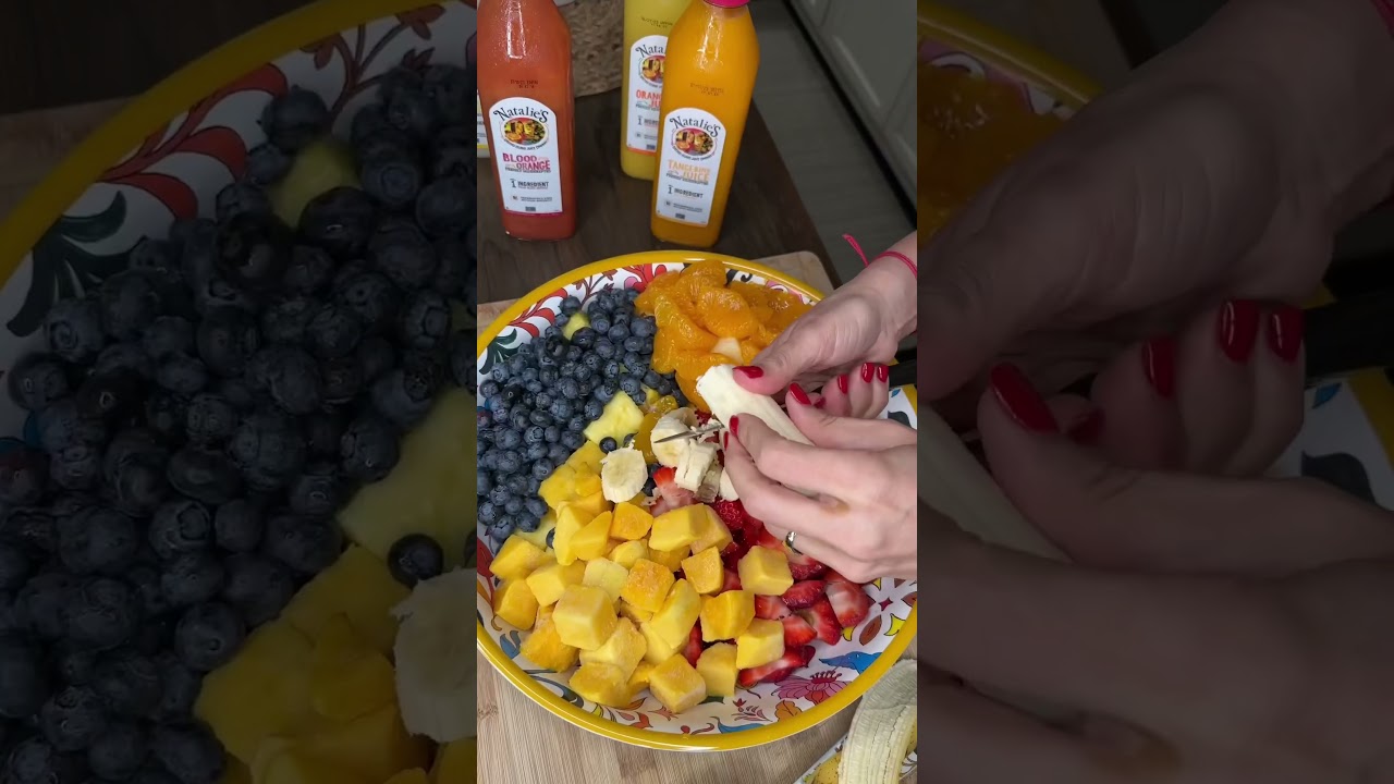 Рецепт салата и заправки из тропических фруктов 🏝️! 🥭🍓🍌 #рецептфруктовогосалата #фруктовыйсалат