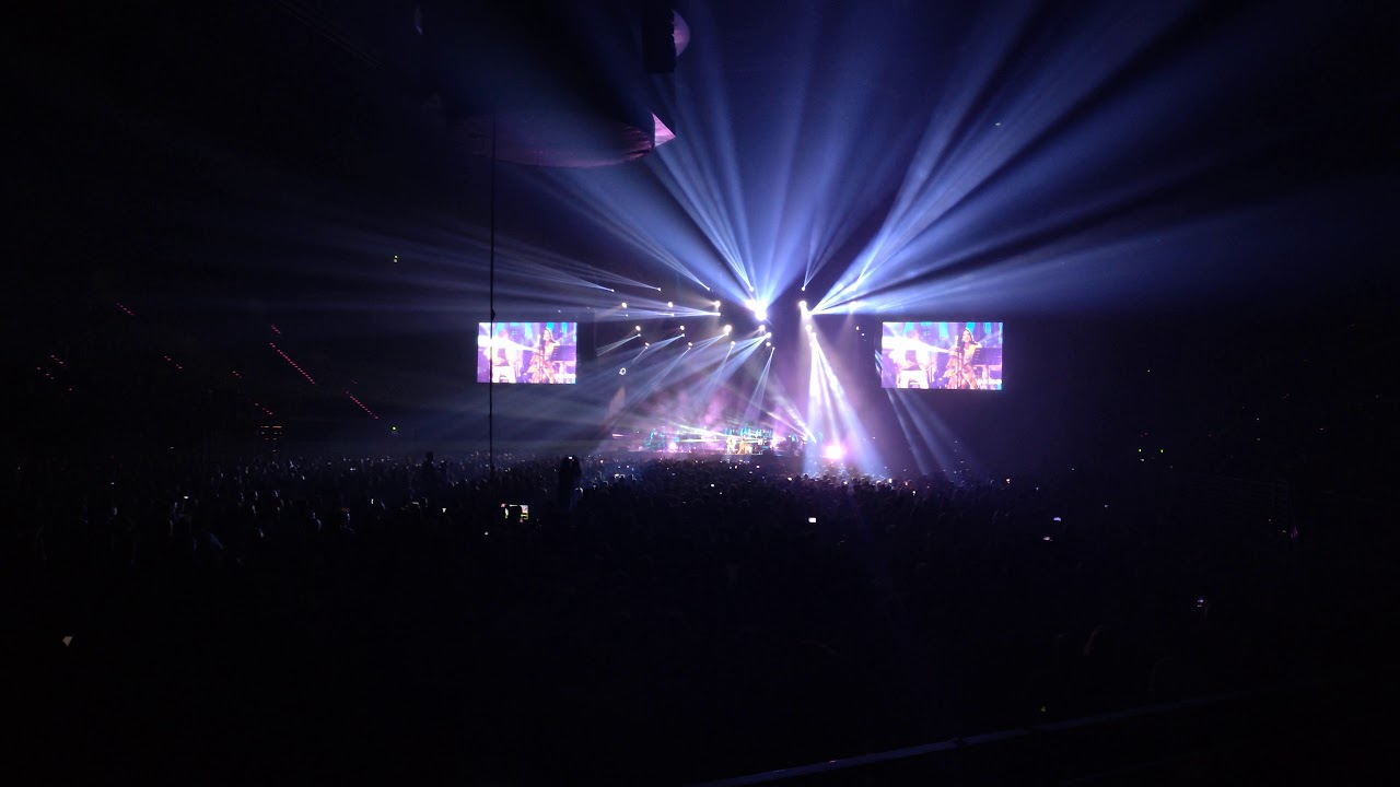 Kayah & Bregovic - Jeśli Bóg istnieje (fragment utworu), Tauron Arena Kraków, 24.10.2019r.