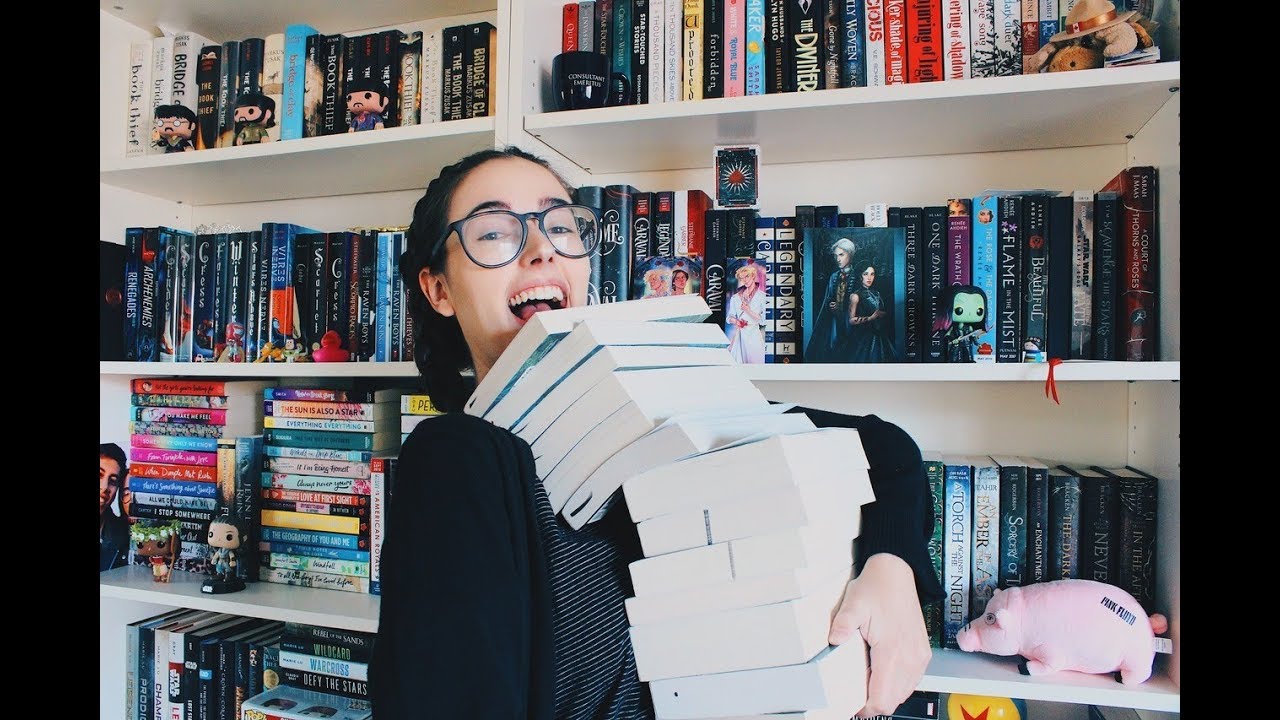 A Very Fantasy Filled Book Outlet Haul