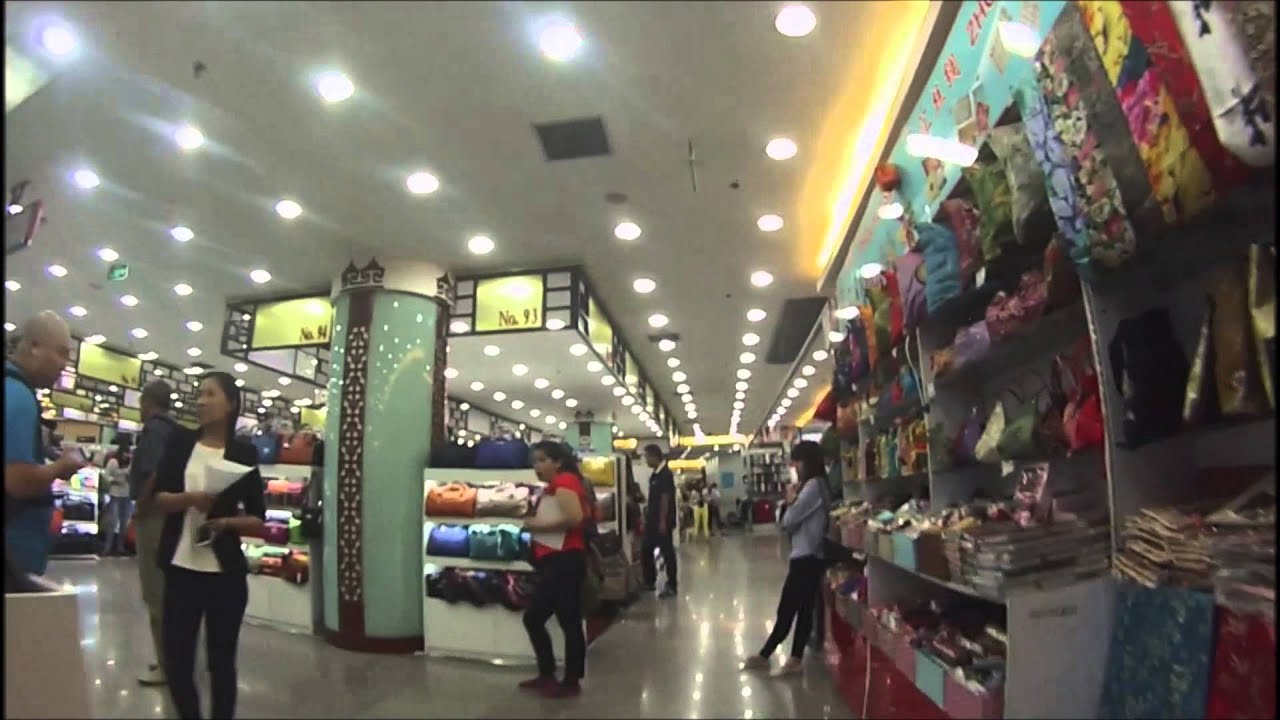 Pearl market shopping