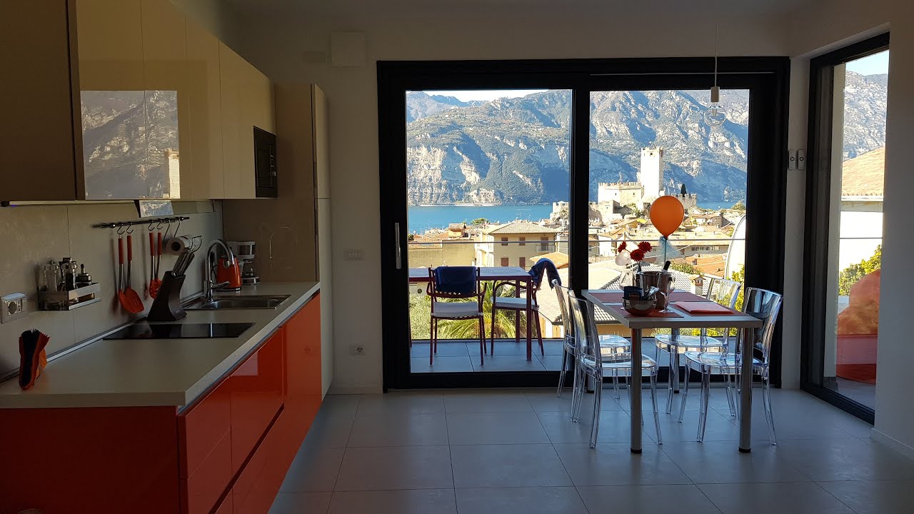 BLUE SKY GARDA SUNSET - Ferienhaus in Malcesine am Gardasee