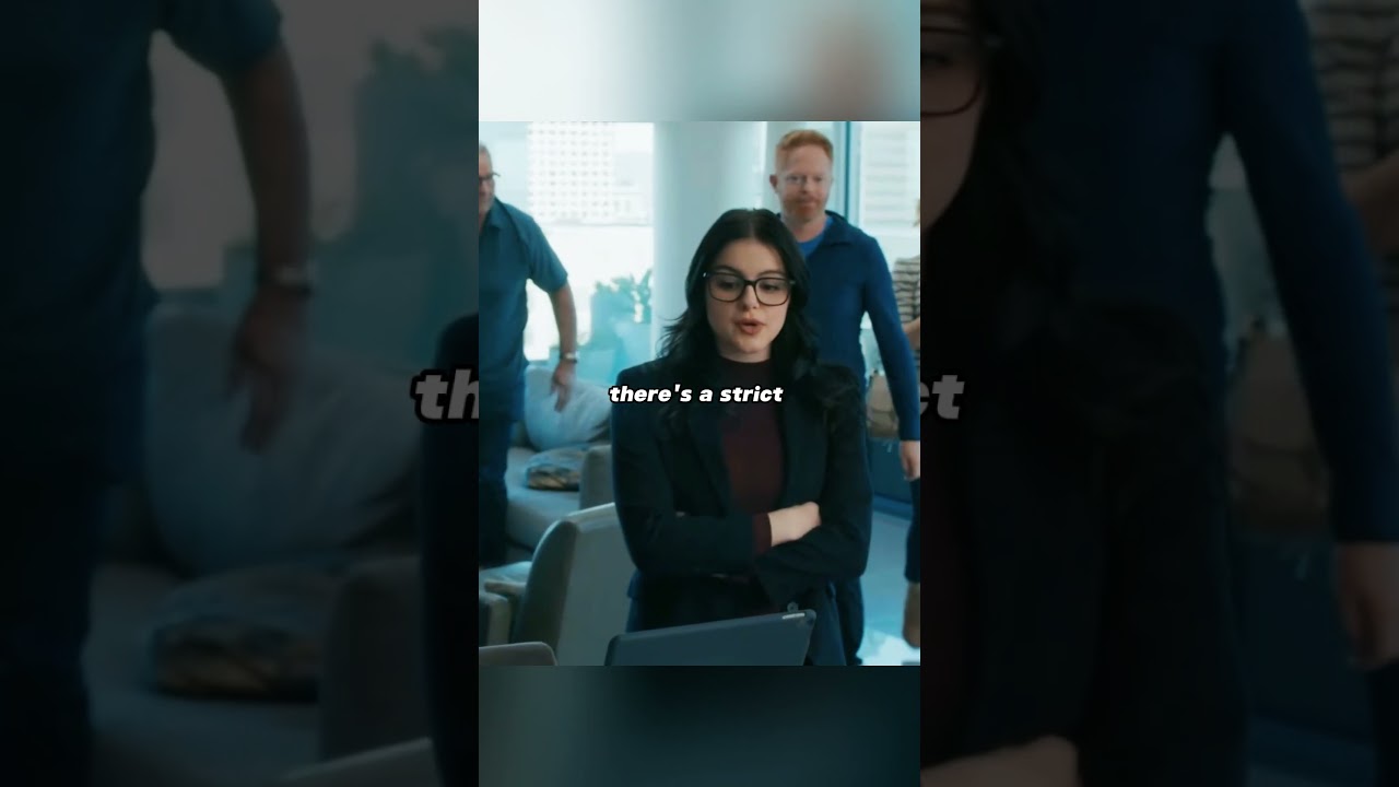 The family visits Alex's expensive apartment 🤣 #modernfamily