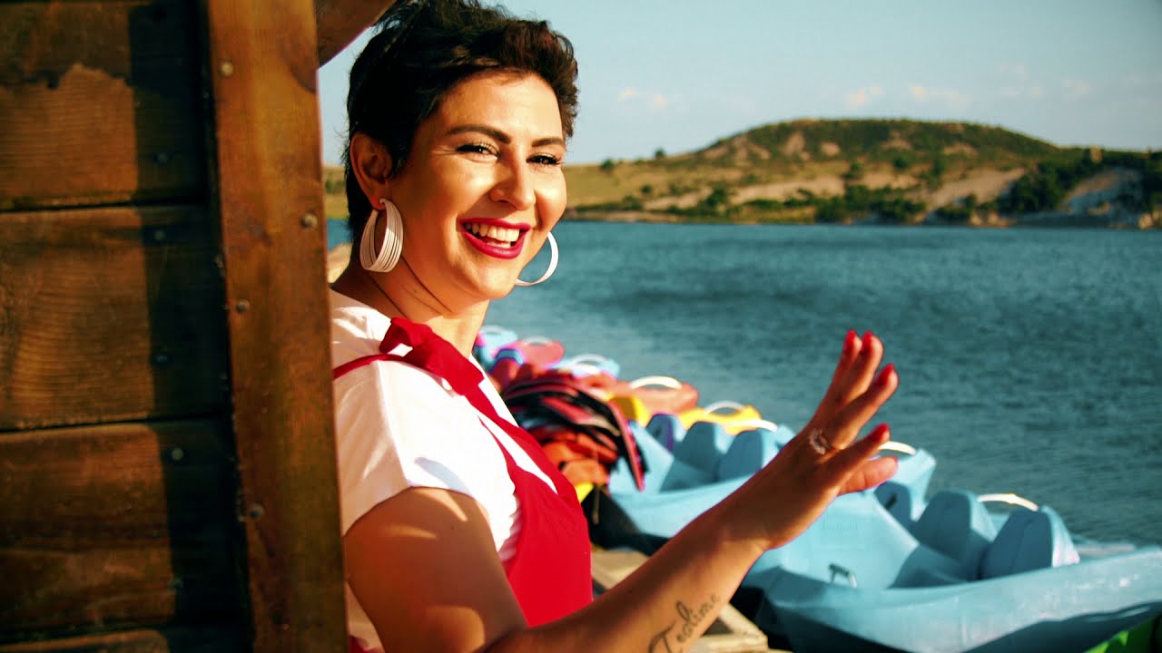 AYLİN DİNÇER - KÜSECEKSEN OYNAMAYAK 2019 Hd Klip