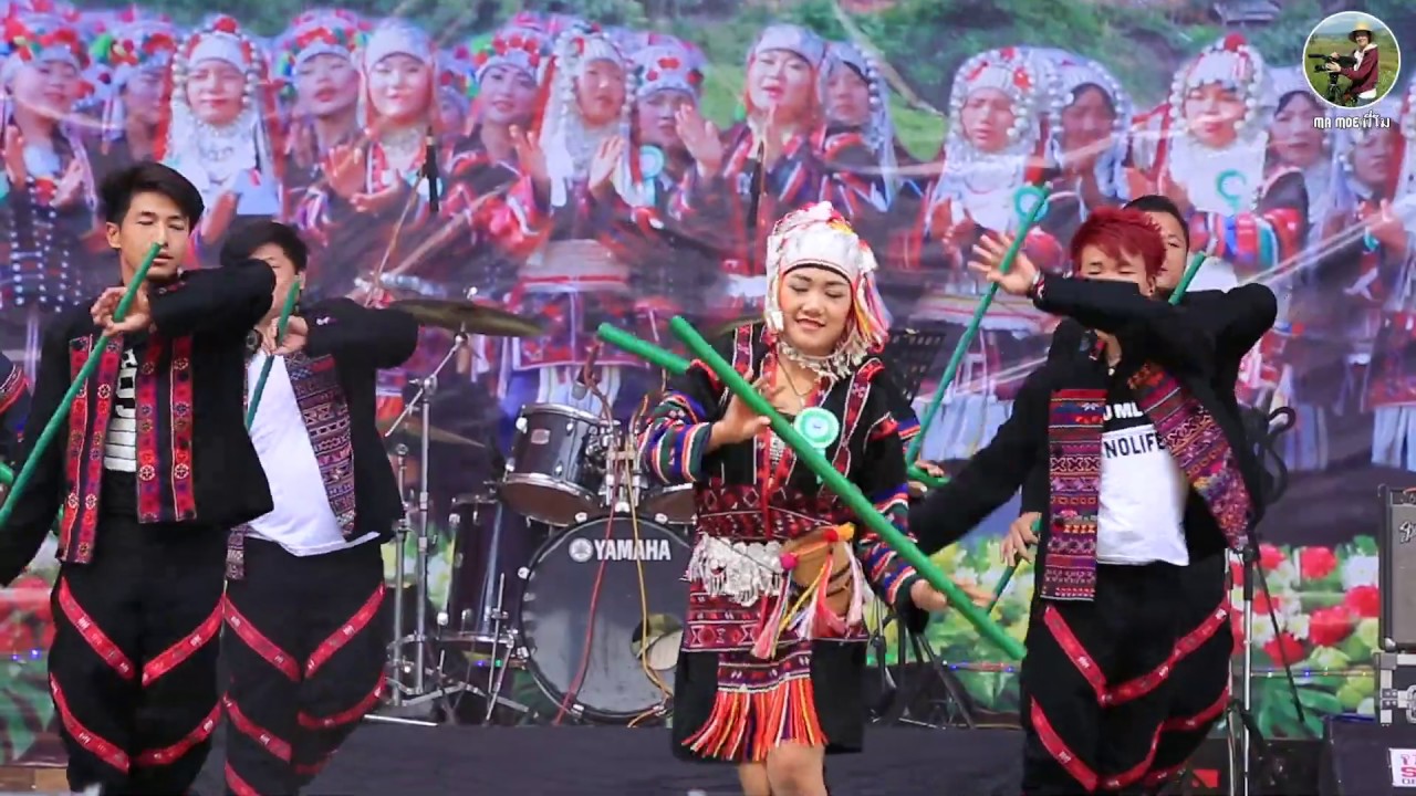 Akha Dance 09