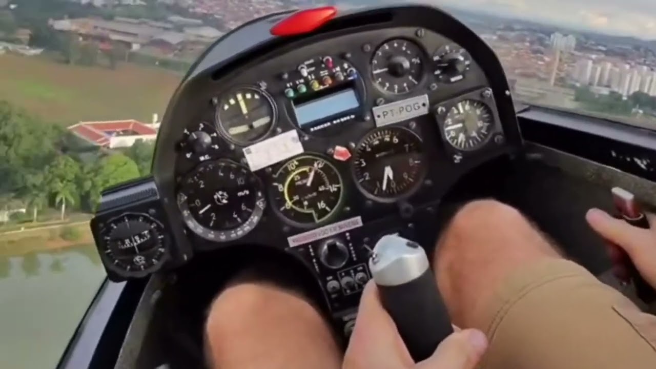 SZD-48-3 Jantar Standard 3　着陸前に3連続ループ