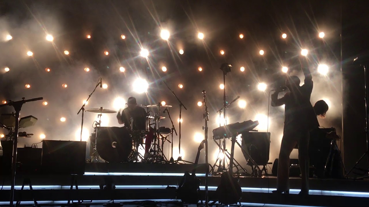 Arctic Monkeys - Pretty Visitors - Live @ The Santa Barbara Bowl (October 19, 2018)