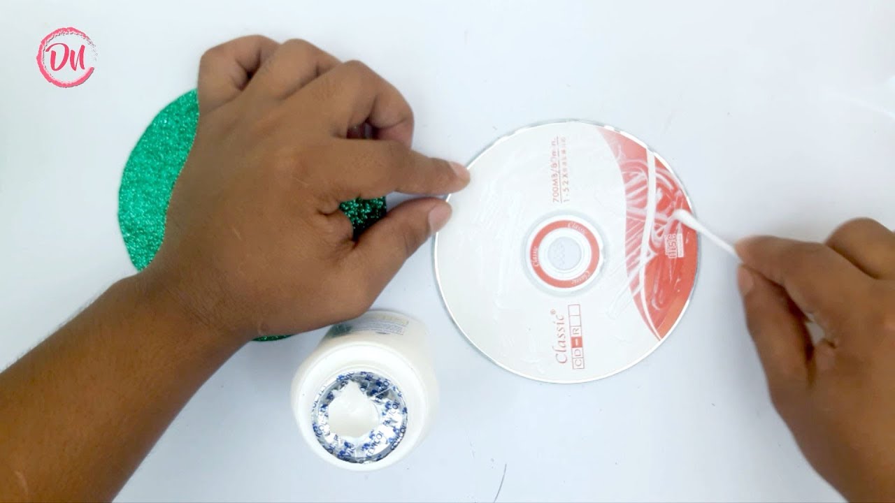 How to recycle old CD into beautiful nail polish holder - Best out of waste ideas from old cd