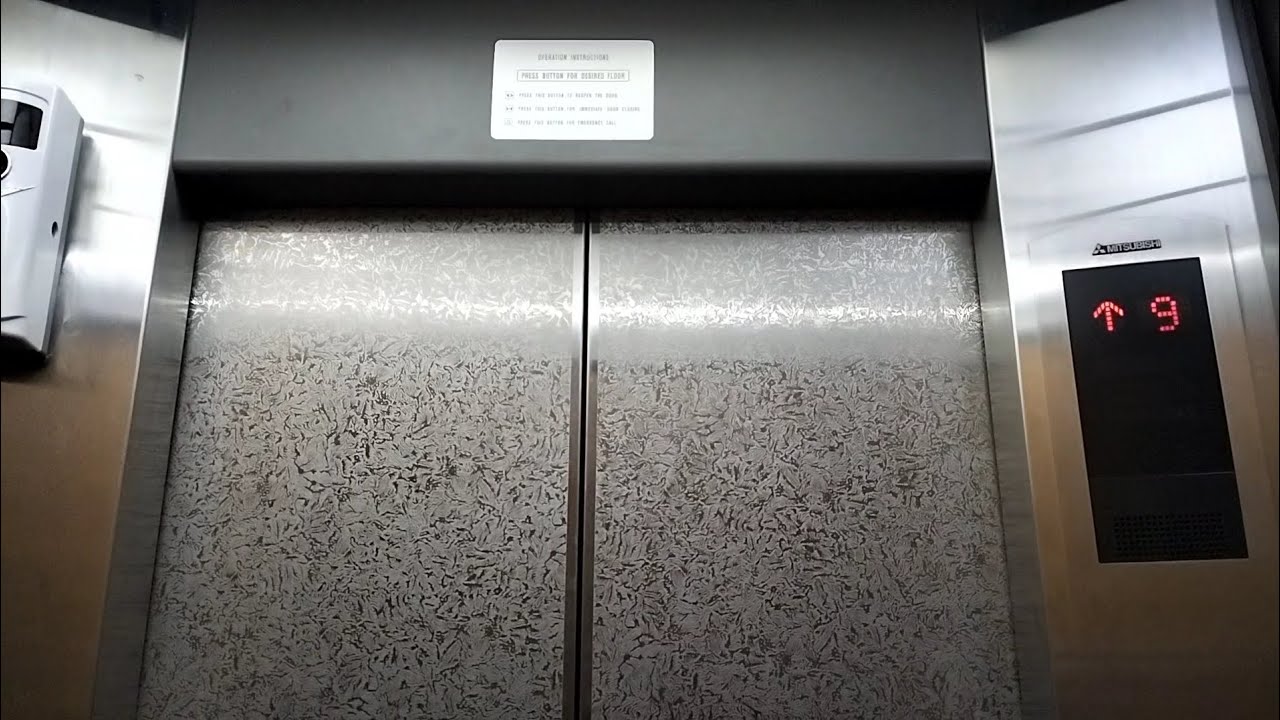 Mitsubishi GPS III Elevator at Hotel Kristal Jakarta(Tower 2)