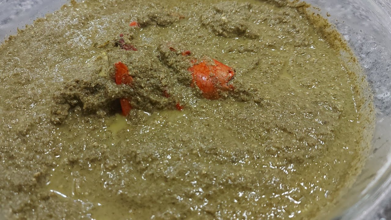 Matapa com caranguejo ( folhas de mandioca)