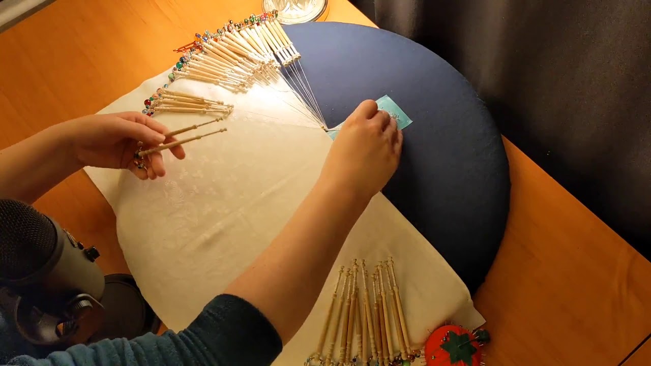 Making a triangle of point ground lace for relaxation and ASMR