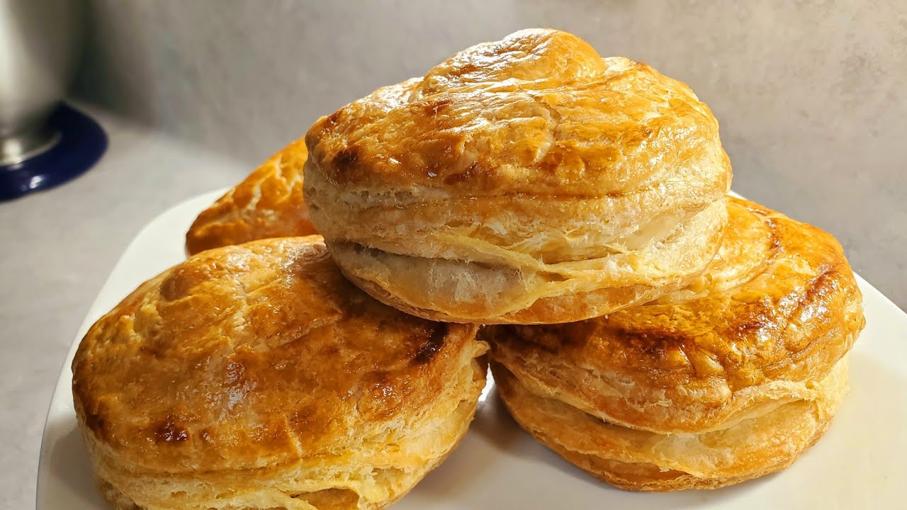 bolovanes rellenos De carne y masa hojaldre paso a paso