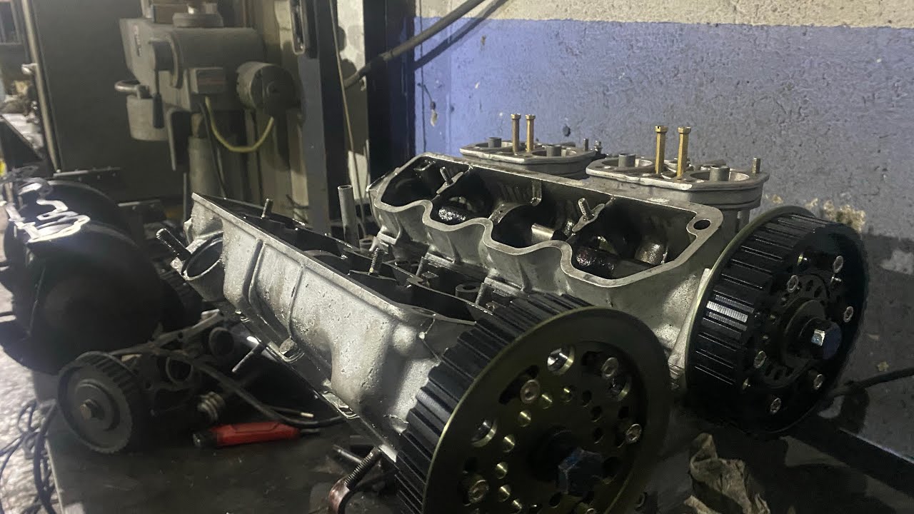 Modificamos la culata del proto de moisés antes se nos gripa una biela carburando.