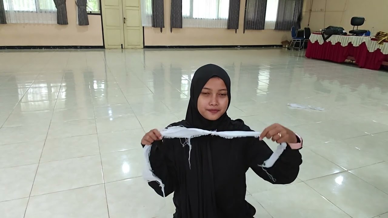 UJIAN PRAKTEK PAI MATERI TATA CARA MEMANDIKAN, MENGKAFANI, DAN MENYOLATI JENAZAH PEREMPUAN KELAS 12.