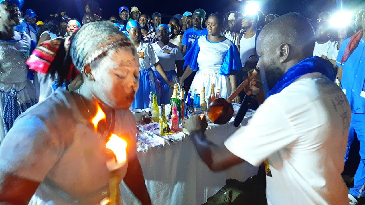 Manman philomise Rasin Ginen tap jwe pou ou, Samba Cange jwe vodou