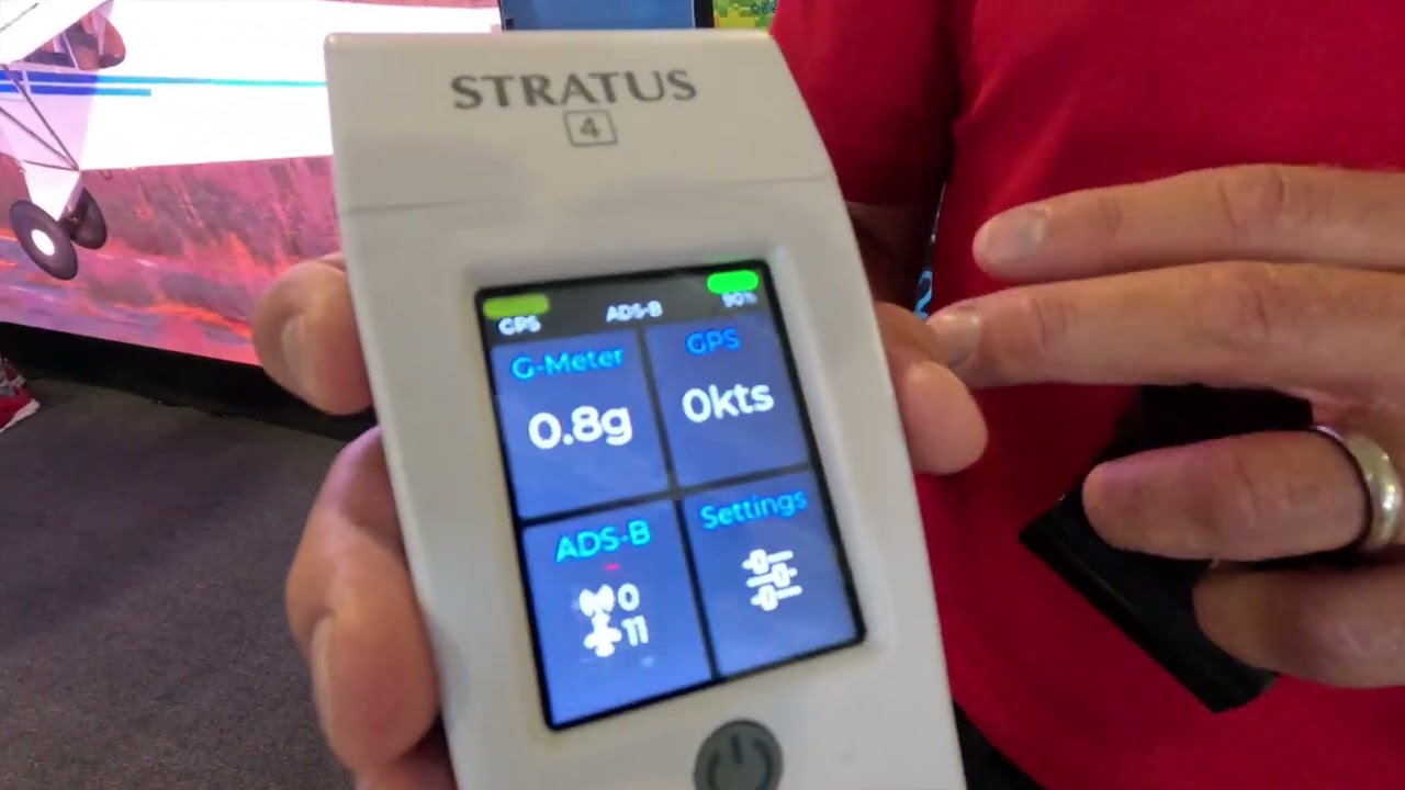 AirVenture 2025: Stratus 4 Portable ADS-B