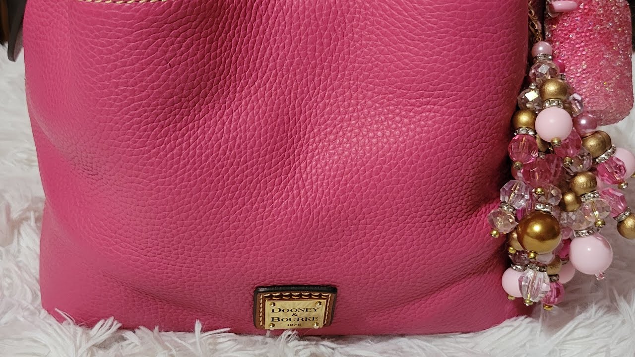 What's In My Dooney and Bourke Mini Barlow💞