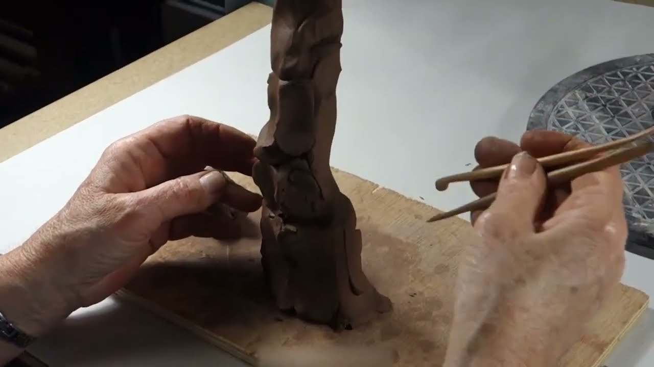 Techniques de Sculpture en Terre Cuite : Équipement et Premiers Pas