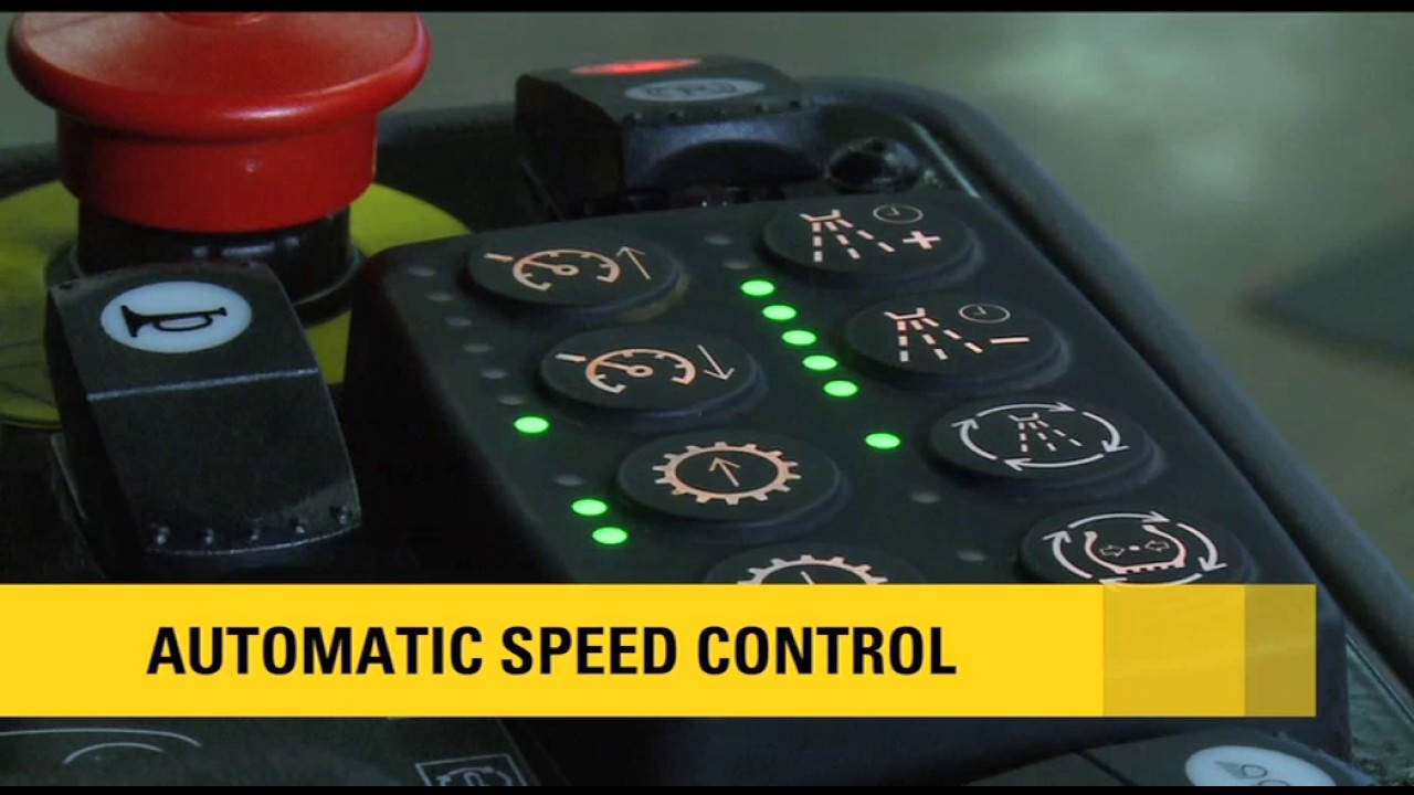 Operator Controls Overview - Cat® CW34 Pneumatic Roller
