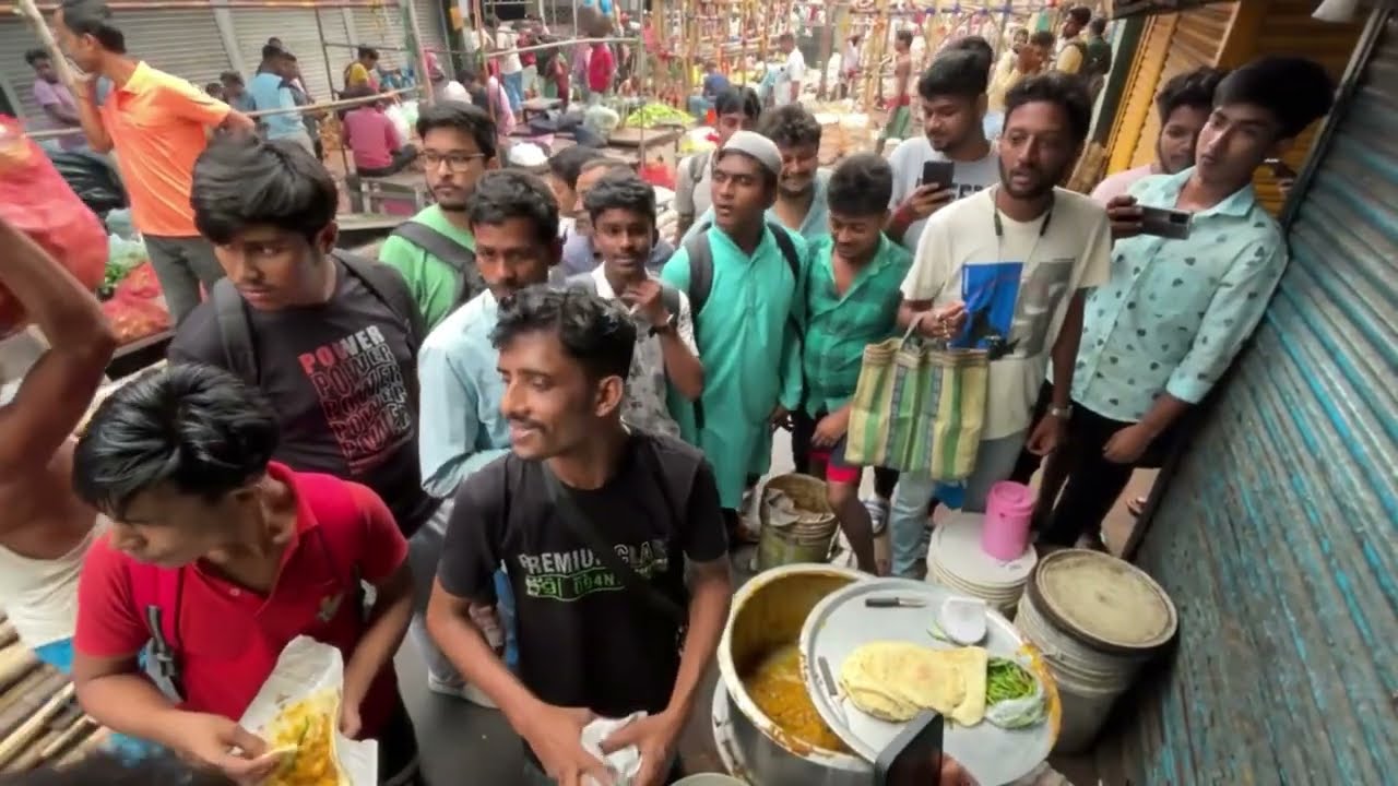 রাজুদার পকেট পরোটা | Kolkata Cheapest Breakfast Sealdah Sisir Market Paratha Sabji India Street Food