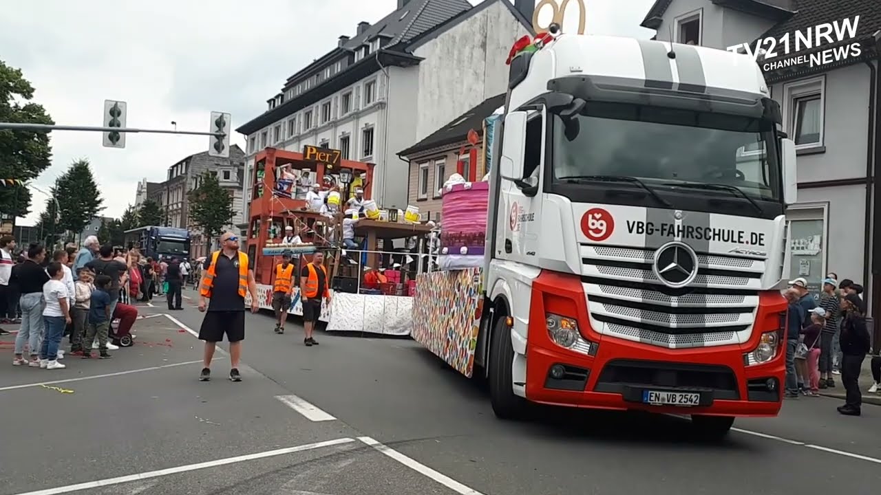 News 2024 Kirmeszug in Gevelsberg Anfang bis Ende, mit 1,6 km lange Strassenkirmes, innovation pur.