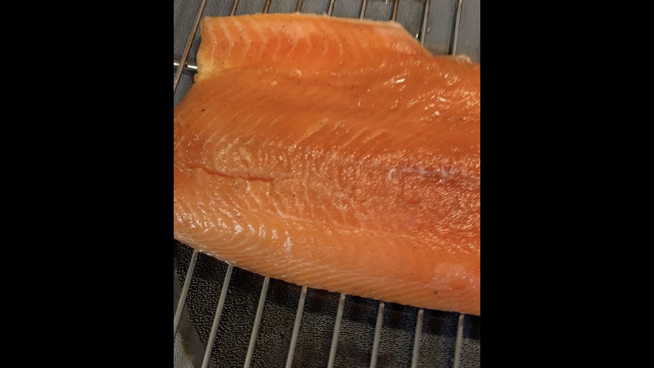 Smoked Salmon on the Masterbuilt Electric Smoker #smokedsalmon