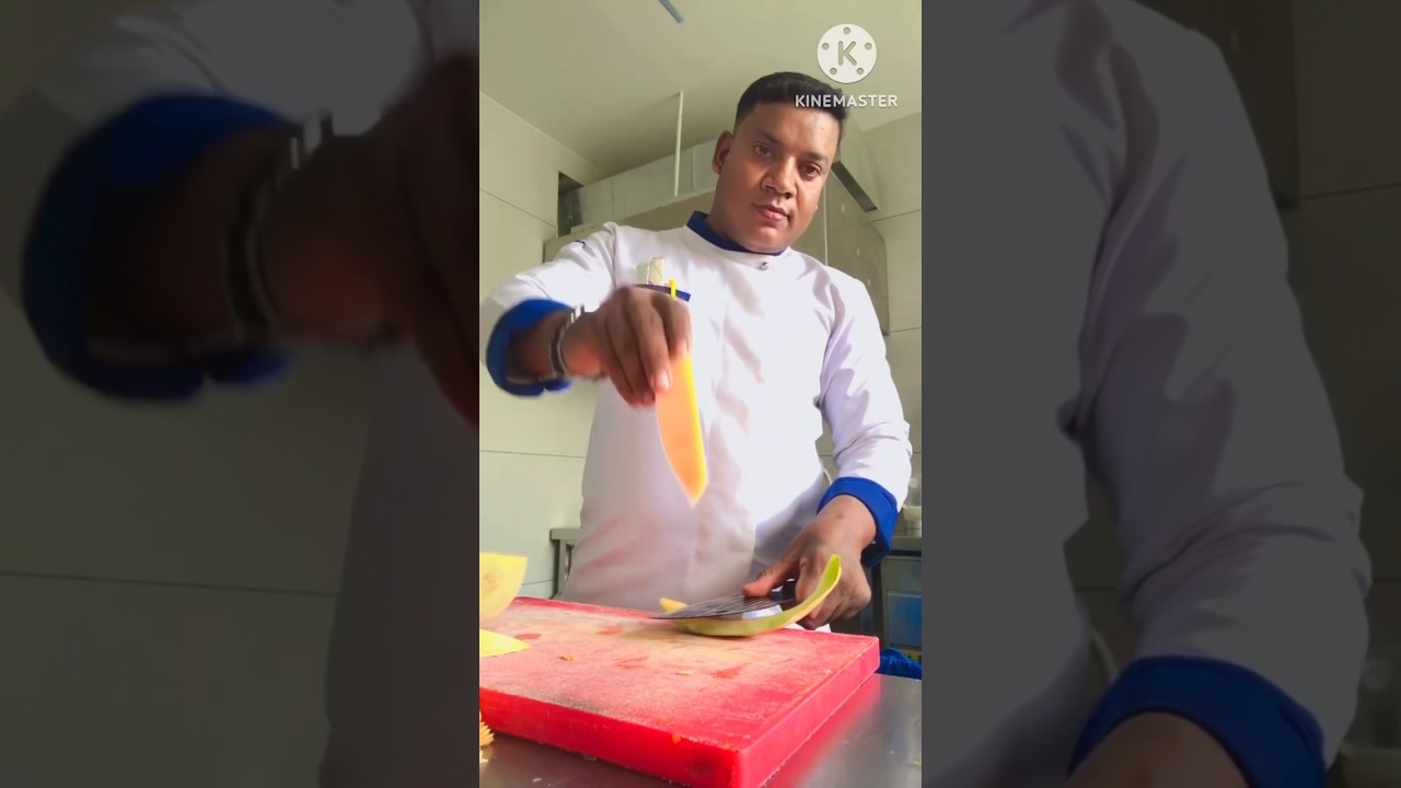 How to cut melon fruit ?   #viral #trending #trendingshorts #views #chef #vegetables