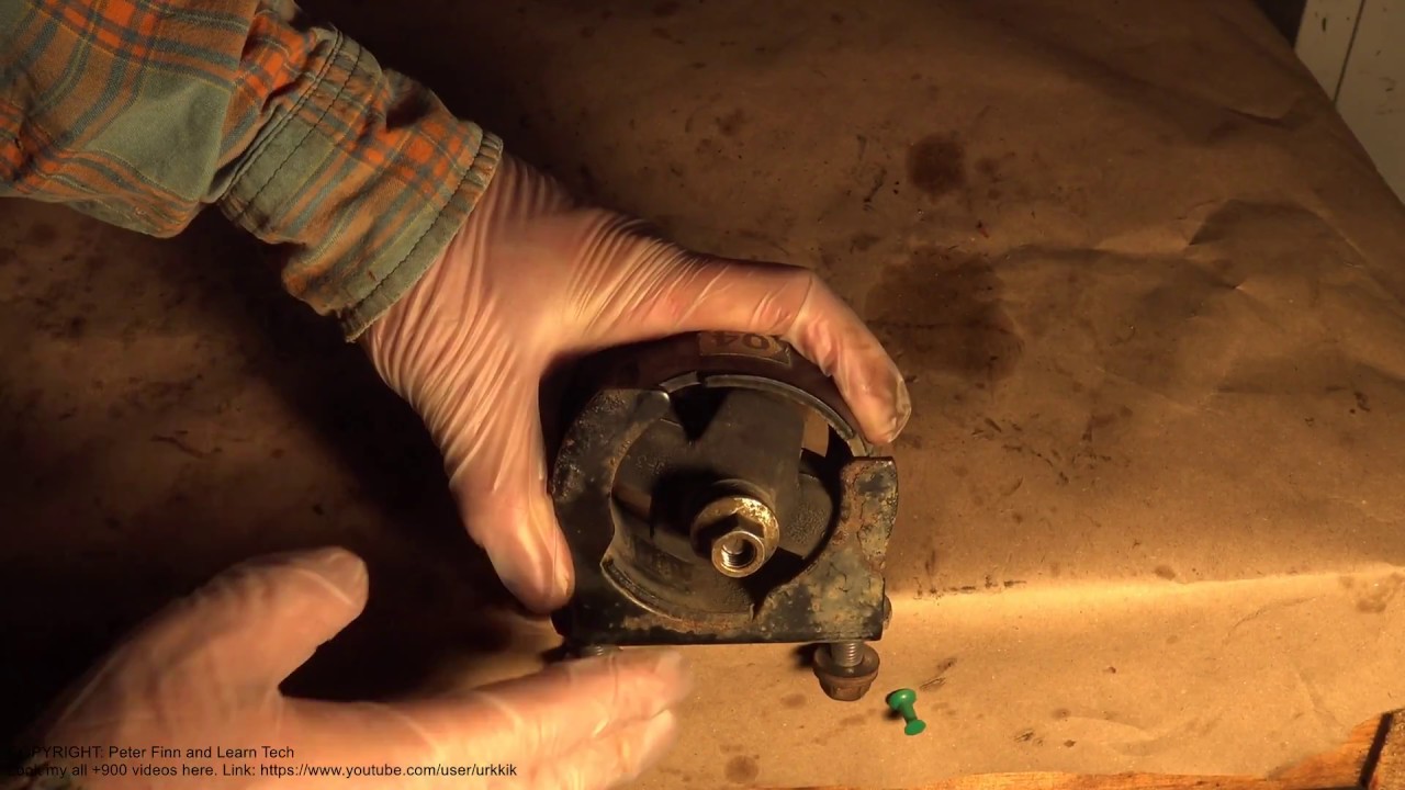 How works Toyota Rav-4 engine front mounting