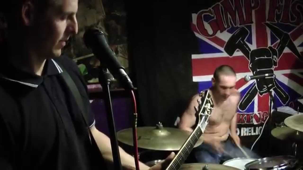 GIMP FIST - Skinhead Not Bonehead (live).