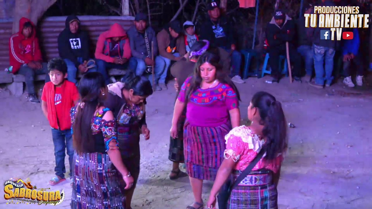BAILE SOCIAL CON LA SABROSURA