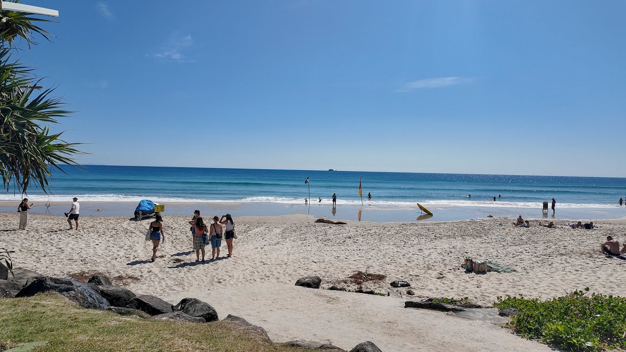 A WALK AROUND BYRON BAY