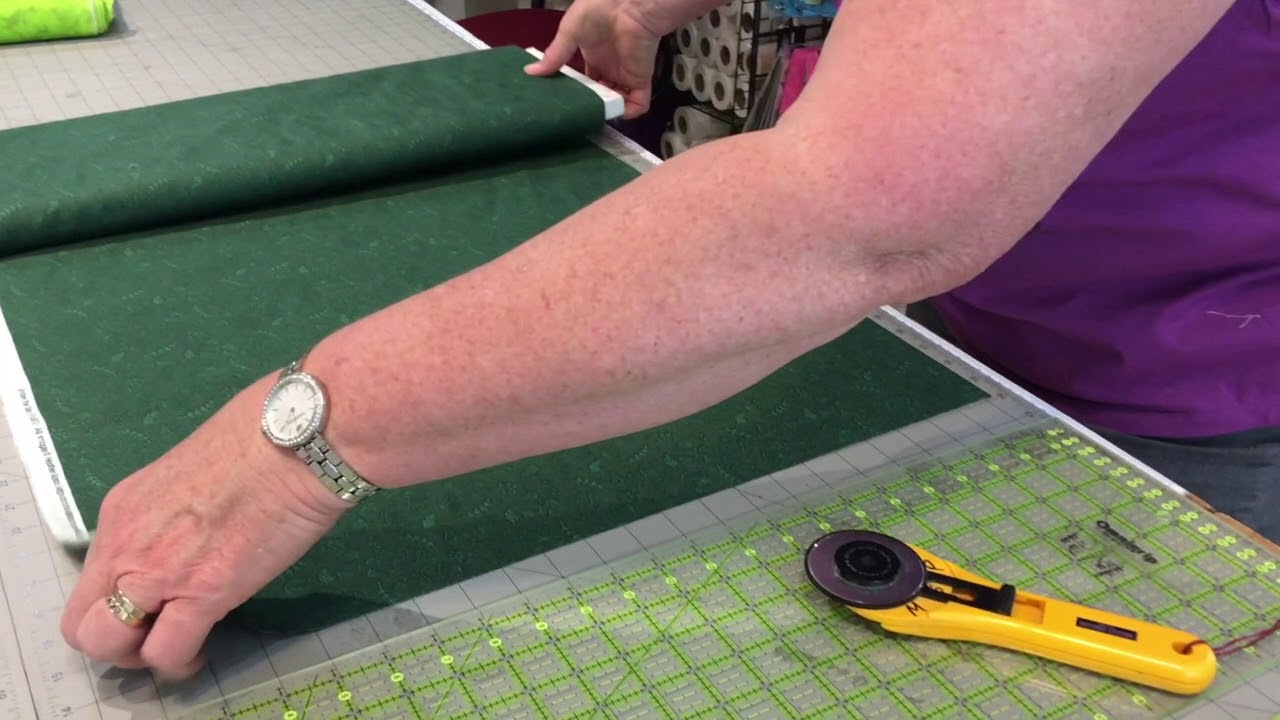 Squaring and cutting fabric for Lefties