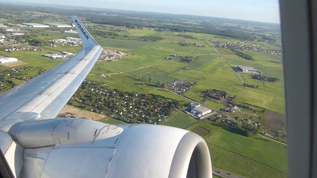 EI-DPW Ryanair Boeing 737-8AS(WL) Warsaw Chopin - Gdansk - Warsaw. Takeoff & Landing