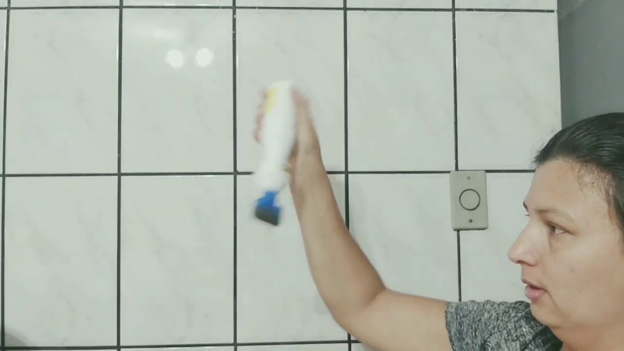 Como fiz para pintar o rejunte da cozinha|troquei a cor do rejunte |sandra batista