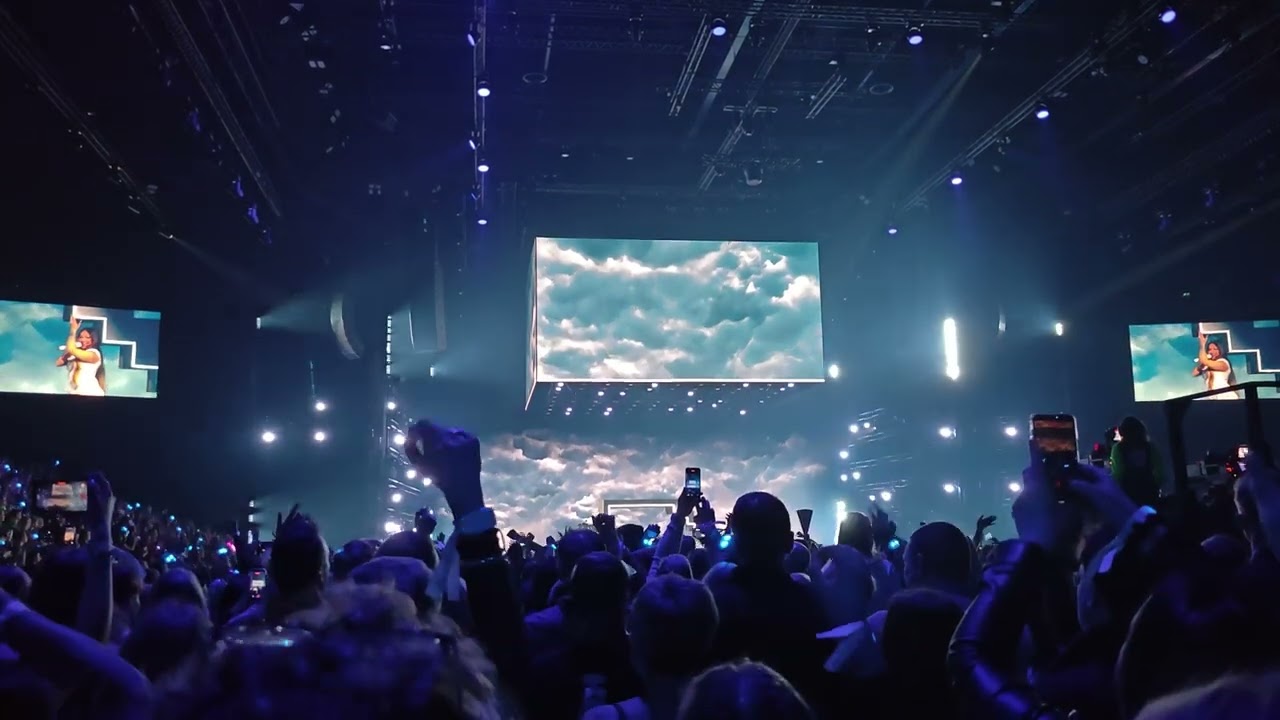 ETTA - Million Dollar Smile (UMK26) - Live