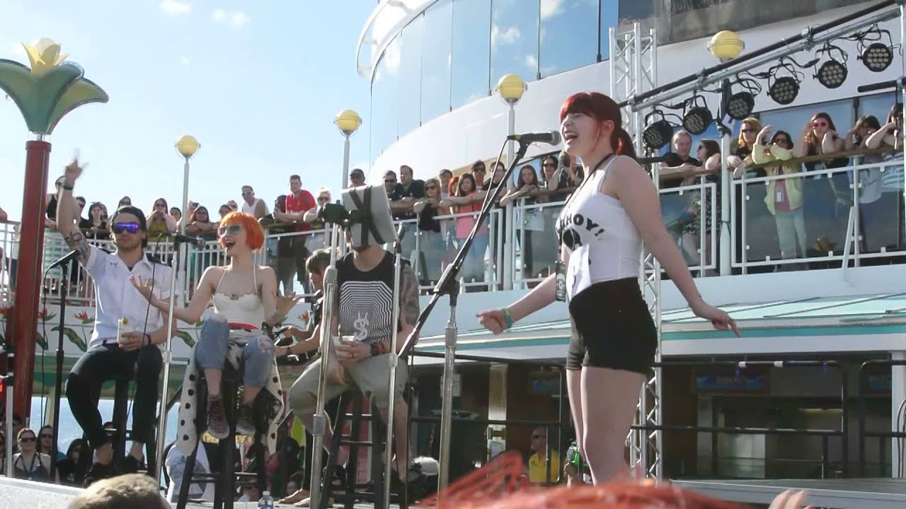 PARAHOY!: Paraoke - Still Into You 3/8/14