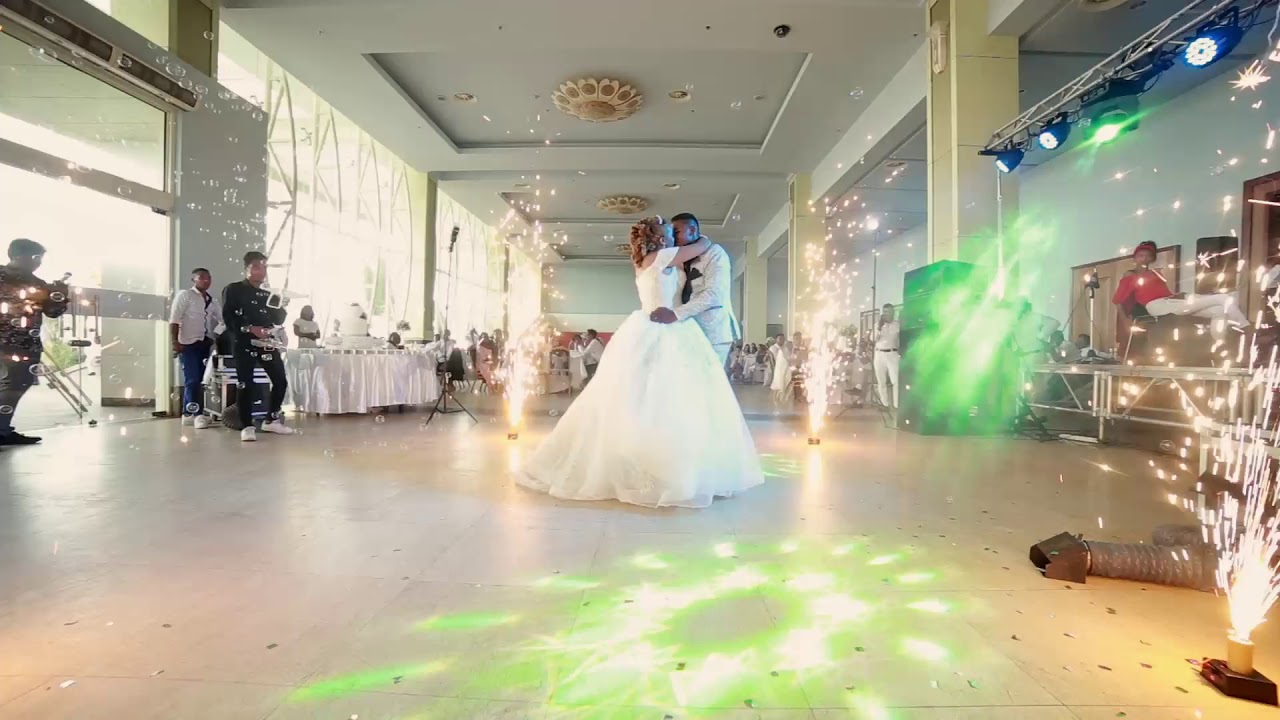 Wedding Melanie Walker By natural Image . MG