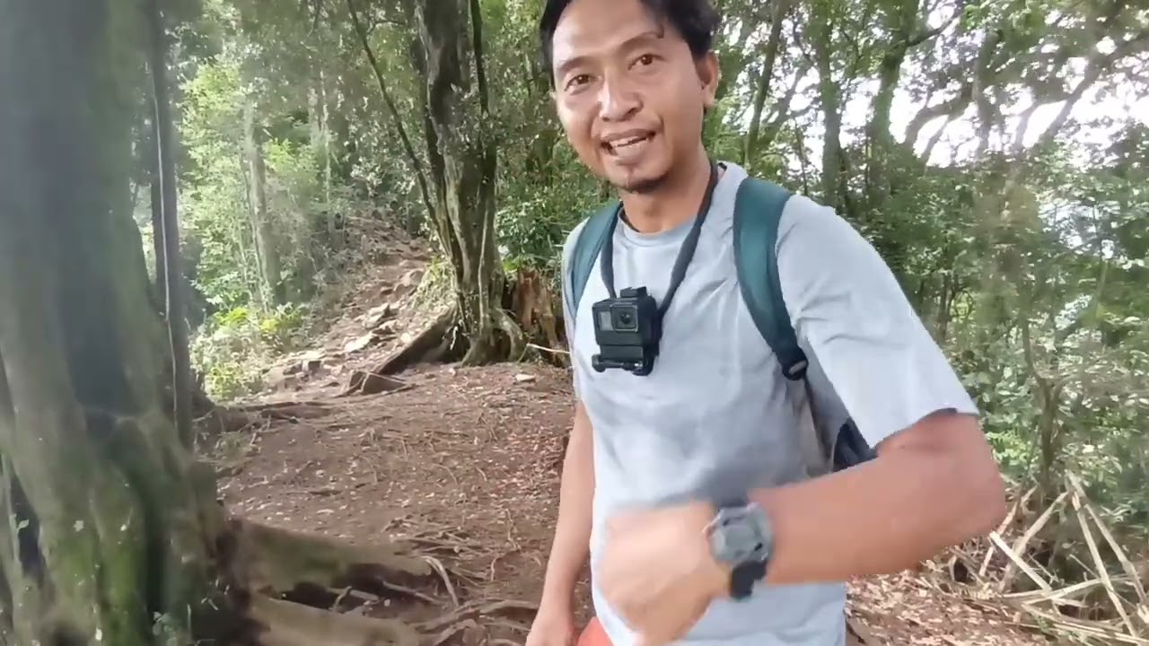 GUNUNG PUNCAK LUMUT, 1699 MDPL, LINTAS CURUG CIBEUREUM, SUKAMAKMUR - BOGOR