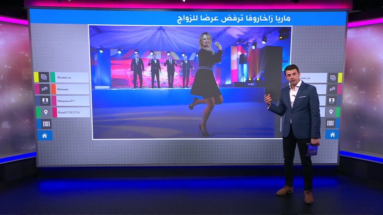 المتيم بحب المتحدثة باسم الخارجية الروسية ماريا زاخاروفا يذهب على حصان 